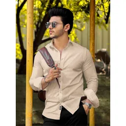 Beyoung Men Spread Collar Solid Cotton Slim Fit Casual Shirt-picture-10