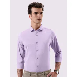 Beyoung Men Spread Collar Solid Cotton Slim Fit Casual Shirt-picture-12