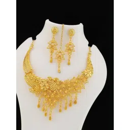 Bhanu diam Women Gold-toned Gold Jewellery Set with Earrings-picture-13