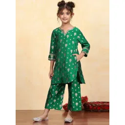 BIBA Girls Green Printed Suit Set-picture-30