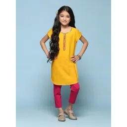 BIBA Girls Kids Yellow & Magenta Pink Cotton Embroidered Kurta Set-picture-19