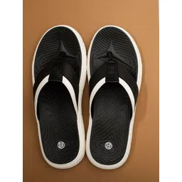 Big Fox Men Black & White Colourblocked Thong Flip-Flops-picture-46