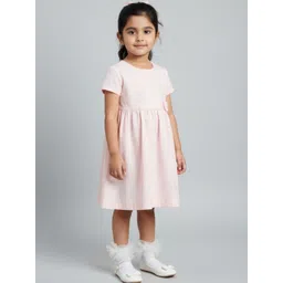 Biglilpeople Girls Bow Detailed Knee-Length Socks image 3