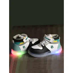 BIRDE Boys Colourblocked Comfort Insole Lightweight LED Sneakers-picture-19