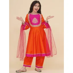Bitiya by Bhama Girls Floral Yoke Design Panelled Zari A-Line Kurta & Palazzo With Dupatta-picture-26