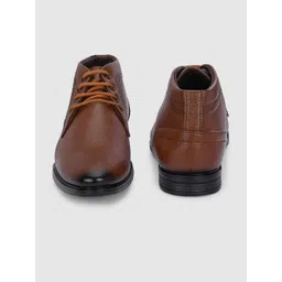 BIZZARO Men Textured Boots image 3