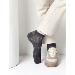 Blackberrys Men Pack Of 3 Patterned Cotton Ankle Length Socks image 5