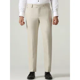 Blackberrys Men Relaxed Low-Rise Trousers-picture-26