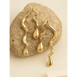 Bohey by KARATCART Gold-Plated Contemporary Twist Drop Earrings-picture-30