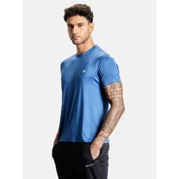 BOLDFIT Men Dry Fit Training Tshirt image 2