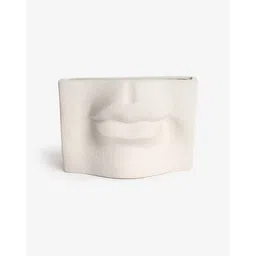 bonhomie Lips Shaped Minimalistic Ceramic Vase image 3