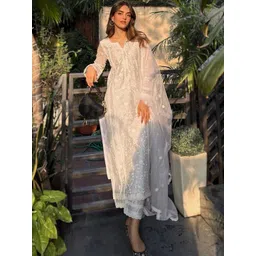 Bought First Floral Embroidered Notch Neck Straight Kurta With Trousers And Dupatta-picture-35