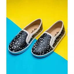 boyz n galz Abstract Printed Casual Shoes - Black-picture-13