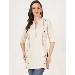 Brownverse Floral Embroidered Cotton Straight Kurta-picture-17