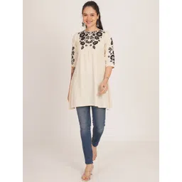 Brownverse Floral Embroidered Pure Cotton Kurti-picture-32
