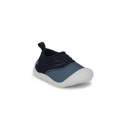 Bubblegummers Kids Colourblocked Round Toe Slip-On Sneakers-picture-37