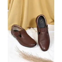 Buckaroo Men Perforations Leather Loafers-picture-16