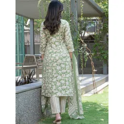 BulBul Women Floral Printed Regular Pure Cotton Kurta with Trousers & With Dupatta image 3