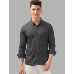 BULLMER Men Spread Collar Abstract Printed Cotton Casual Shirt-picture-22