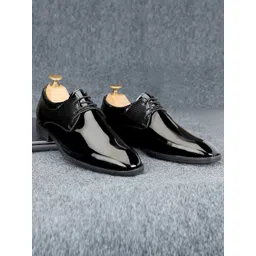 Buxton Men Leather Formal Lace-Up Derbys-picture-28