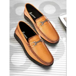 Buxton Men Textured Loafers-picture-18