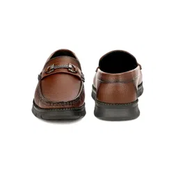 Buxton Men Textured Loafers image 3