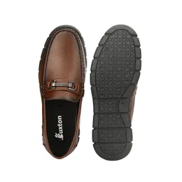 Buxton Men Textured Loafers image 2