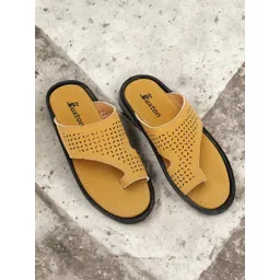 Buxton Men Textured One Toe Comfort Sandals-picture-29