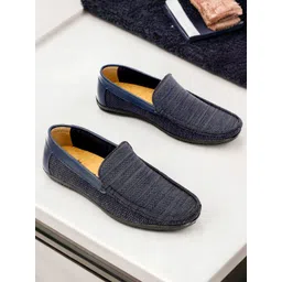 Buxton Men Textured Slip-On Loafers-picture-21