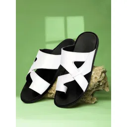 Buxton Men Thong Flip-Flops-picture-45