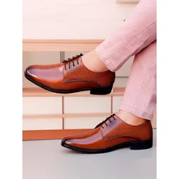 Bxxy Men Textured Formal Derbys-picture-11