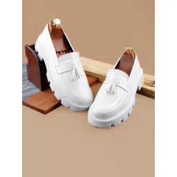 Bxxy Men Textured Heeled Tassel Loafers-picture-36