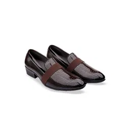 Bxxy Men Textured Round Toe Loafers-picture-19