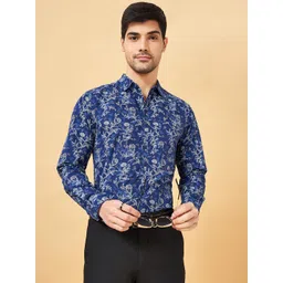 BYFORD by Pantaloons Men Spread Collar Floral Printed Cotton Slim Fit Casual Shirt-picture-28