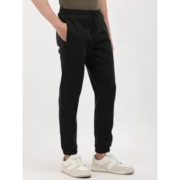 Calvin Klein Jeans Men Mid-Rise Joggers image 2