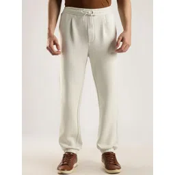 Calvin Klein Jeans Men Mid-Rise Relaxed-Fit Joggers-picture-23