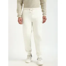 Calvin Klein Jeans Men Relaxed-Fit Joggers-picture-35