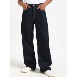 Calvin Klein Jeans Men Relaxed Fit Low Distress Mid-Rise Cotton Jeans-picture-23