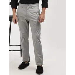 Calvin Klein Jeans Men Slim Fit Mid-Rise Chinos Trousers-picture-25