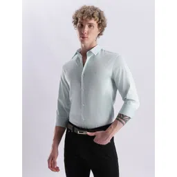 Calvin Klein Jeans Men Slim Fit Solid Spread Collar Formal Shirt-picture-41