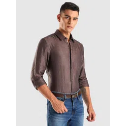 Calvin Klein Jeans Men Solid Spread Collar Linen Casual Shirt-picture-18