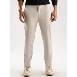 Calvin Klein Jeans Men Tapered Fit Mid-Rise Trousers-picture-40