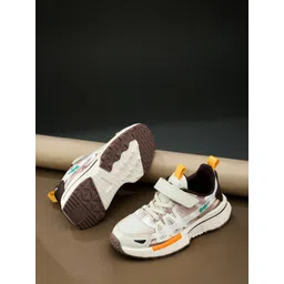 Campus Unisex Printed Round Toe Memory Foam Velcro Sneakers-picture-58