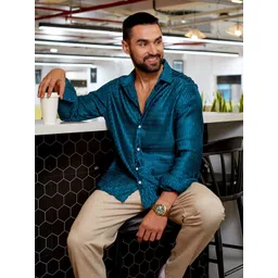 Campus Sutra Classic Fit Textured Spread Collar Long Sleeves Satin Casual Shirt-picture-35