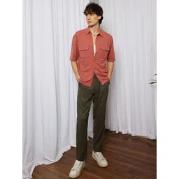 Campus Sutra Men Comfort Fit Solid Spread Collar Cotton Casual Shirt-picture-13