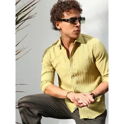 Campus Sutra Men Comfort Spread Collar Solid Casual Shirt-picture-32