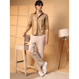 Campus Sutra Men Comfort Spread Collar Solid Casual Shirt-picture-35