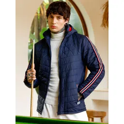 Campus Sutra Men Hooded Solid Lightweight Puffer Jacket-picture-25