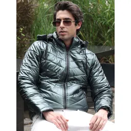 Campus Sutra Men Hooded Solid Lightweight Puffer Jacket-picture-26