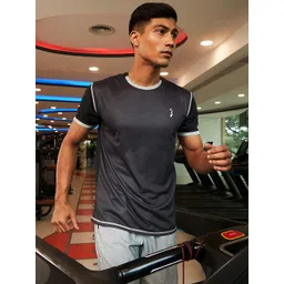 Campus Sutra Men Solid Round Neck T-shirt-picture-28